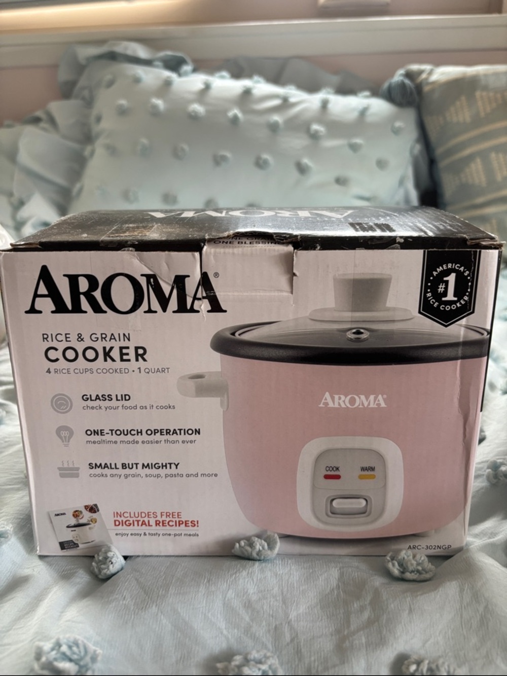 Aroma Housewares Pink and White Rice & Grain Cooker with Glass Lid